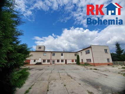 Prodej, komerční objekt, prostor 800 m2, pozemek 1293 m2, Bakov nad Jizerou, ul. Boleslavská - Fotka 1