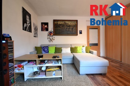Prodej bytu 3+1 s balkónem v Českém Brodě. - obývací pokoj