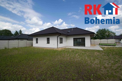 Prodej novostavby rodinného domu 4+kk ve Vrbové Lhotě, celková výměra pozemku 700 m2.