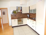 Nabízíme k pronájmu Krásný světlý byt 3+kk , 80m2 s terasou 8m2 ve 3NP s výtahem a parkováním P-6